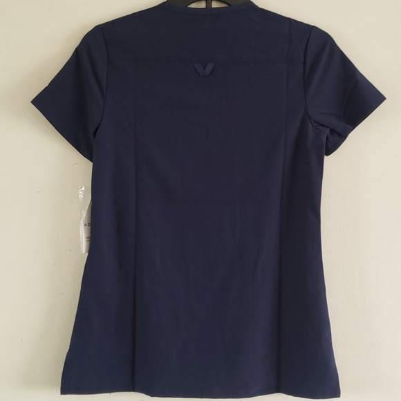 ADAR Addition Collection Top - Picture 5 of 6